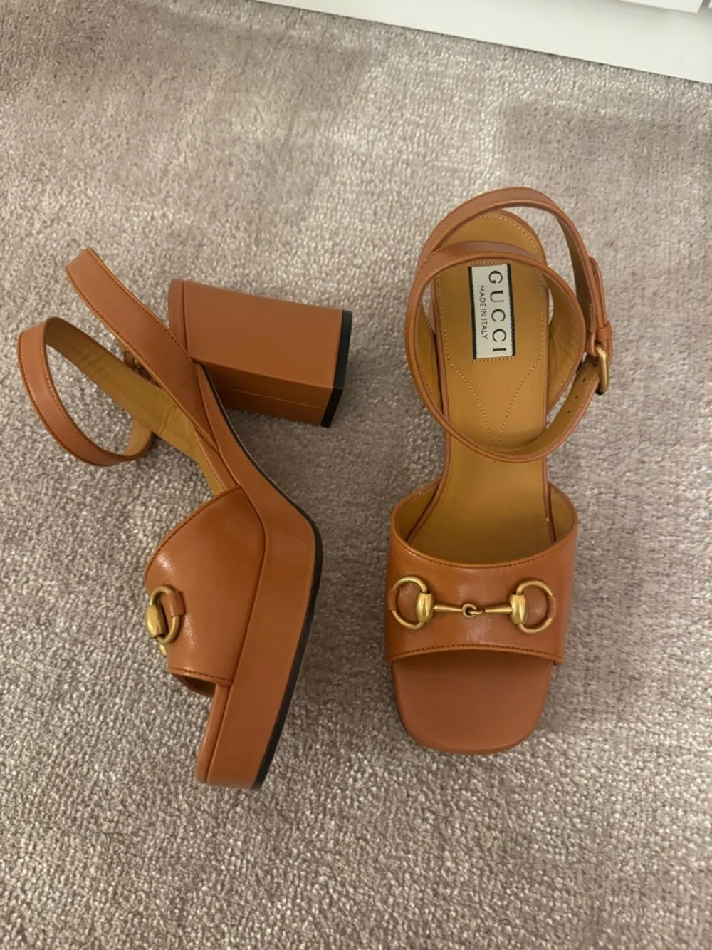 GUCCI HORSEBIT HEELS - Picture 2 of 4